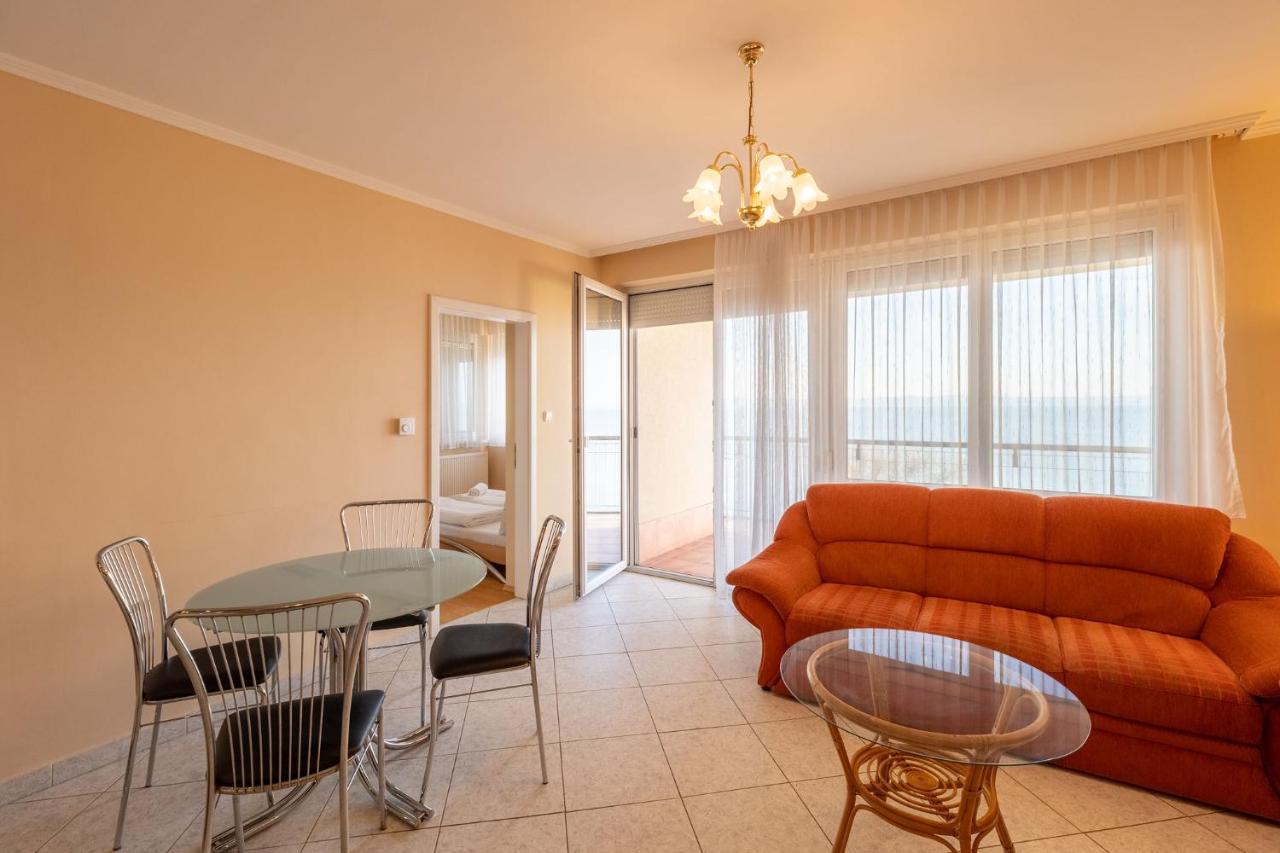 Apartament Kek Hullam Apartman By Bltn Siófok Zewnętrze zdjęcie