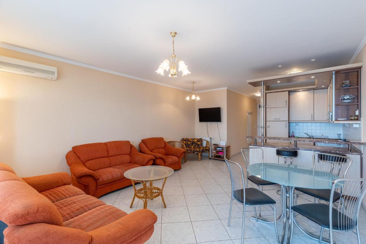 Apartament Kek Hullam Apartman By Bltn Siófok Zewnętrze zdjęcie