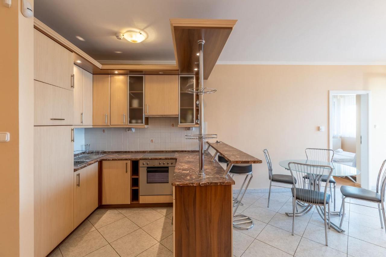 Apartament Kek Hullam Apartman By Bltn Siófok Zewnętrze zdjęcie